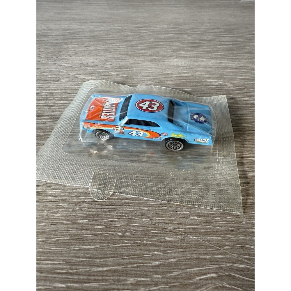 2003 Hot Wheels '67 Pontiac GTO Wheaties Car #43 Salute to Petty NIP